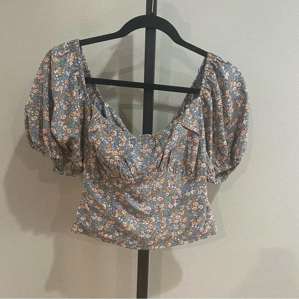 ASTR the Label Tie Back Bubble Sleeve Top in Blue Multi Ditsy Size Small